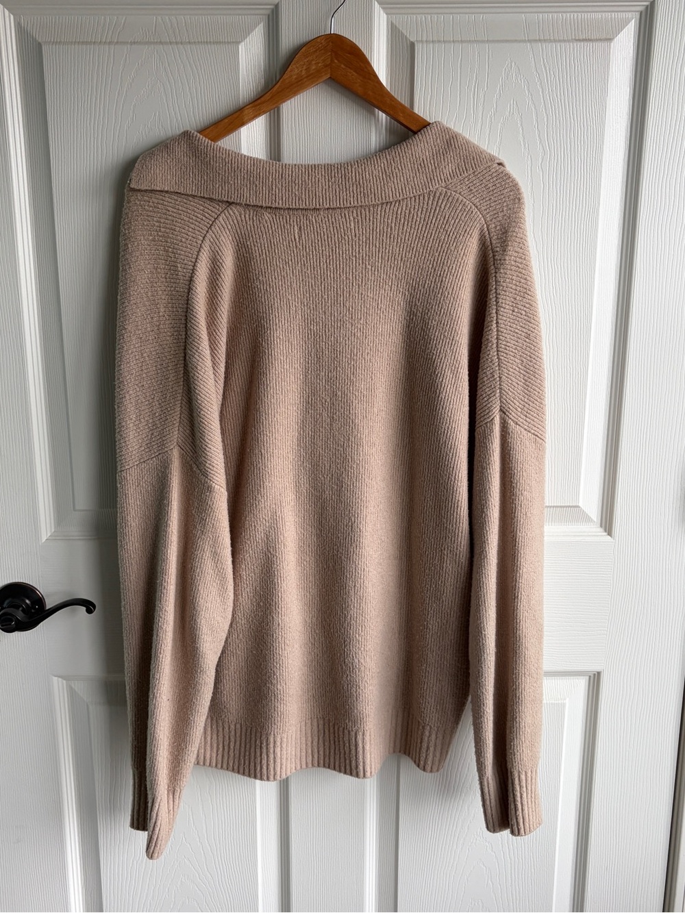 Abercrombie & Fitch Oversized Ribbed Collared V-Neck Sweater - XL - Picture 3 of 4